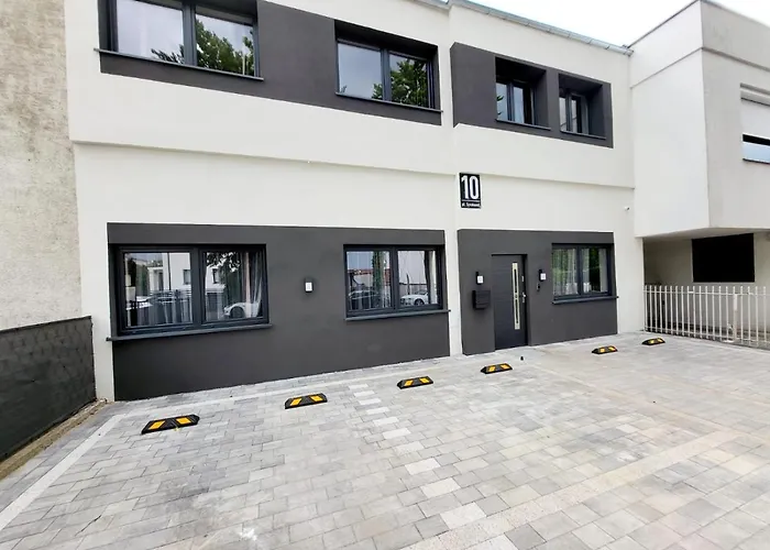 Mini شقة بوزنان